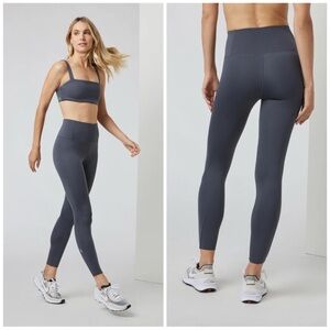 Vuori Women's Charcoal Leggings